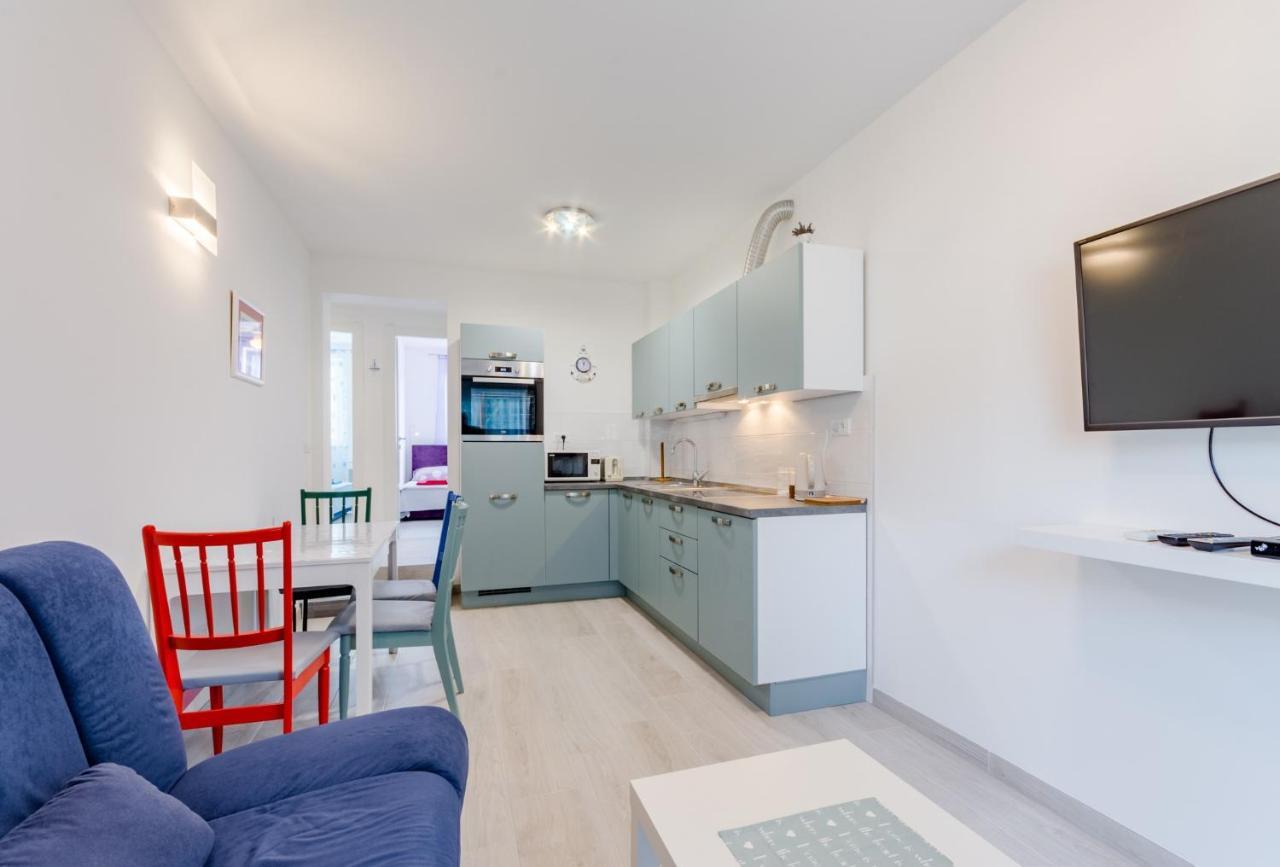 Apartment Karlo Kaštela Екстериор снимка