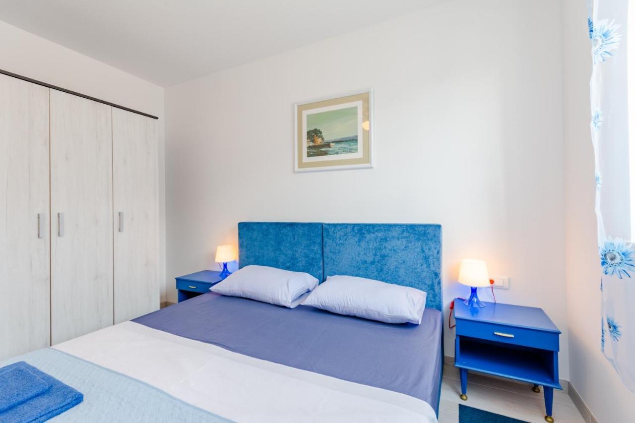 Apartment Karlo Kaštela Екстериор снимка