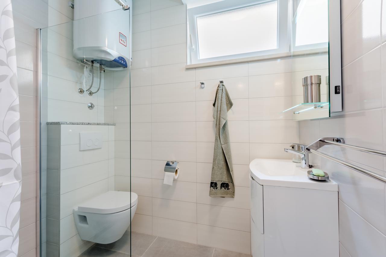 Apartment Karlo Kaštela Екстериор снимка